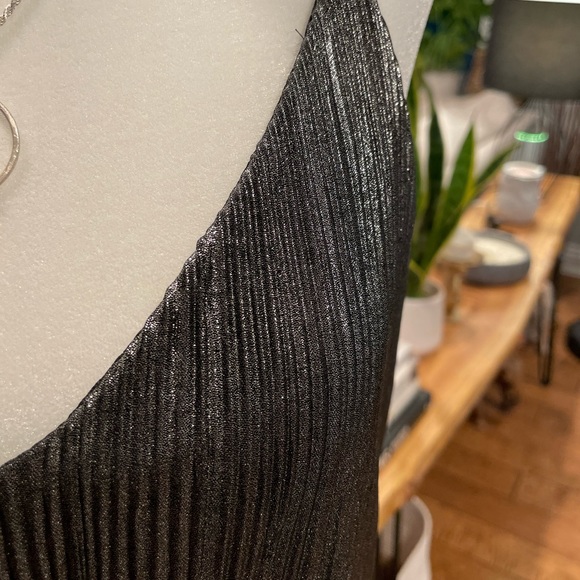 BNWT Silver & Black Shimmery Cocktail Dress - Picture 2 of 10